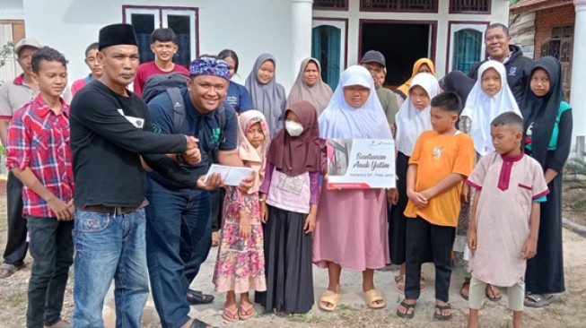 PEP Jambi Santuni 240 Anak Yatim Piatu dan Sumbang Hewan Kurban